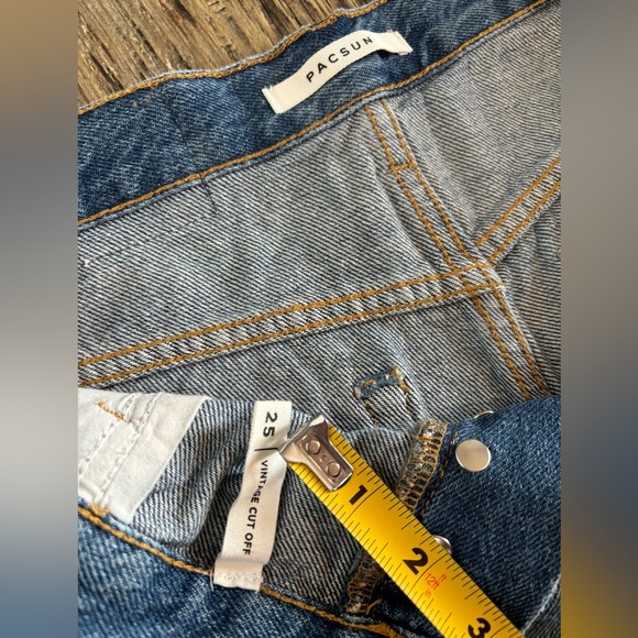 PacSun Vintage Cut Off Women’s Jean Shorts Sz 25 (*Runs Big) Hi Rise Button Fly - Picture 8 of 11